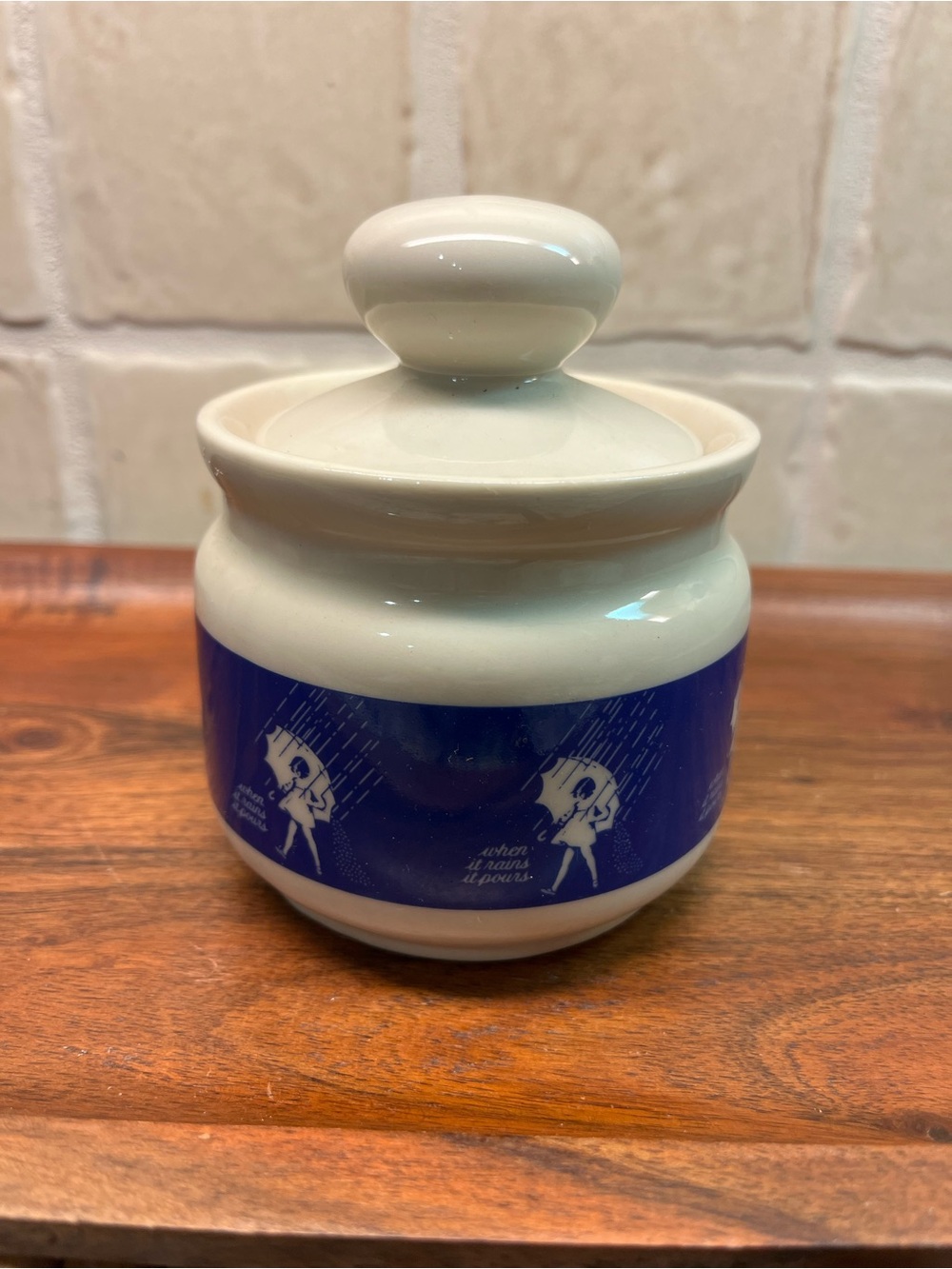 VTG Morton Salt sugar/salt blue bowl w lid. Iconic Umbrella girl and slogan
